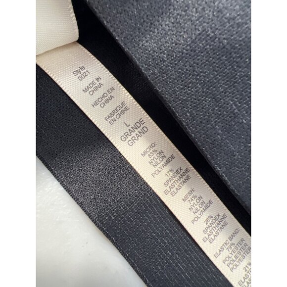 Rhonda Shear 2 Pack Molded Cup Bra with Wrap Back Size Large Black Beige 638.8 - Picture 5 of 9